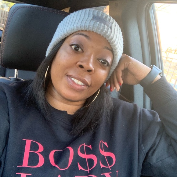 Meet your Posher, Heather - Picture 1 of 1